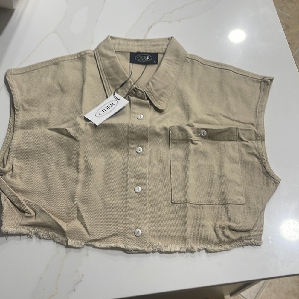 Sleeveless shirt NEW XL